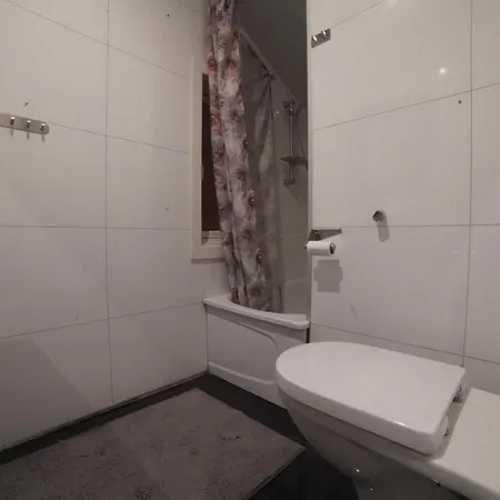 Arctic Rektor Homestay szállás *